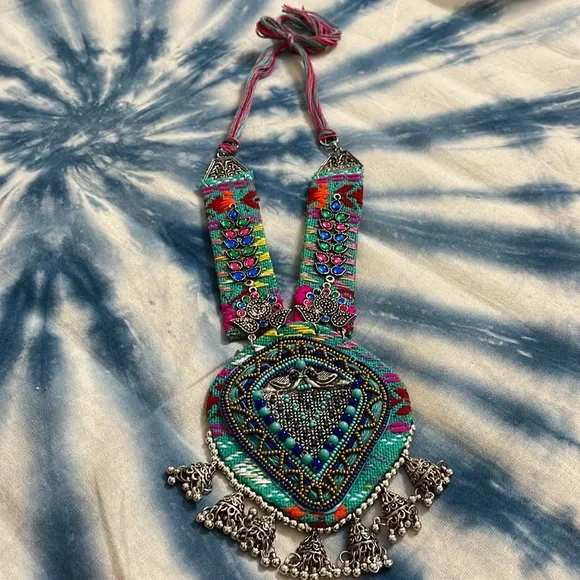 A bohomian handmade neck piece - Picture 1 of 4